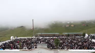 Gümüşhane-Trabzon sınırındaki 563 yıllık camide yüzyıllardır ibadet ediliyor