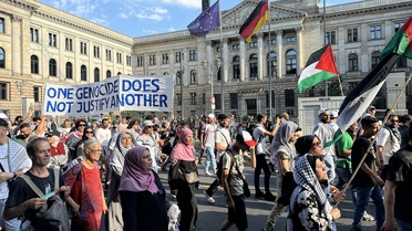 Berlin'de Filistin'e Destek Yürüyüşünde Polis Sert Müdahalede Bulundu