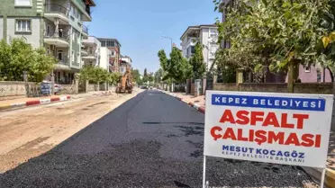 Kepez Belediyesi, Işık Caddesi'nde Altyapı Çalışmaları Sonucu Zarar Gören Asfaltı Yeniliyor