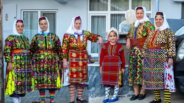 Akarçay beldesinde geleneksel kıyafetler yaşatılıyor