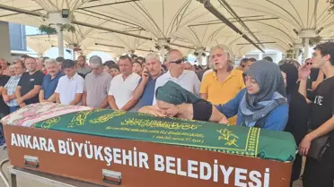 Asansörde Mahsur Kalan Çocuk Hayatını Kaybetti