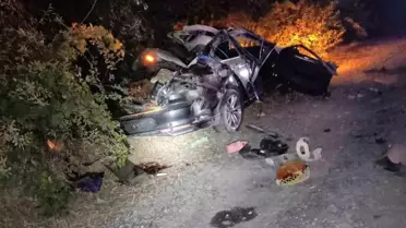 Afyonkarahisar'da tır ile otomobilin çarpıştığı kazada 1 kişi öldü, 5 kişi yaralandı