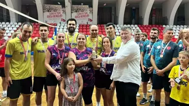 Aydın'da düzenlenen Kurumlar Arası Voleybol Turnuvası sona erdi