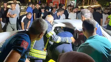 Elazığ'da kafa kafaya çarpışan otomobillerde 2 kişi yaralandı