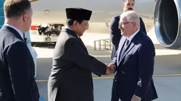 Milli Savunma Bakanı Yaşar Güler, Endonezya Cumhurbaşkanı Prabowo Subianto'yu Esenboğa Havalimanı'nda karşıladı