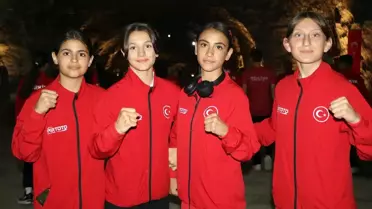 Üst Minik Erkekler ve Kadınlar Boks Milli Takımı, yerin 150 metre altında boks antrenmanı yaptı