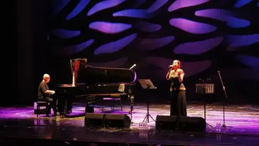 Uluslararası Bursa Festivali'nde Burçin Büke, Güvenç Dağüstün ve Zuhal Olcay Konser Verdi