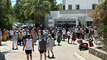 Muğla'da Şiddete Maruz Kalan Doktorun Durumu Protesto Edildi