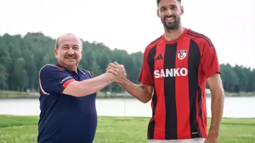 Gaziantep FK, Kenan Kodro'yu kiralık olarak kadrosuna kattı