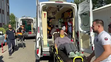 Adıyaman Sincik'te İki Servis Minibüsü Çarpıştı: 13 Yaralı