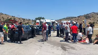 Burdur'da Otomobiller Çarpıştı: 1'i Ağır 10 Yaralı