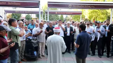 Eskişehir'de Vatandaşlar Hamas Lideri İsmail Haniye ve Filistinliler İçin Dua Etti