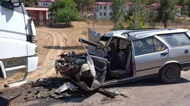 Tarsus'ta Kafa Kafaya Çarpışan Araçlarda 1 Yaralı