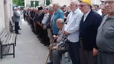 İsmail Heniyye için Türkiye'de gıyabi cenaze namazı kılındı