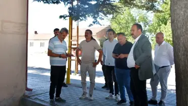 Eskişehir İnönü İlçe Belediyesi Oklubalı Mahallesinde Spor Salonu ve Fırın Evlerinde Bakım Onarım Çalışması Başlattı