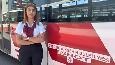 İzmir'de kadın şoför otobüsteki yangını söndürdü