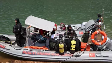 Kozan'da düşen helikopter sudan çıkarıldı