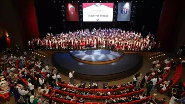 GAÜN Naci Topçuoğlu Meslek Yüksekokulu 15. Dönem Mezunlarını Uğurladı