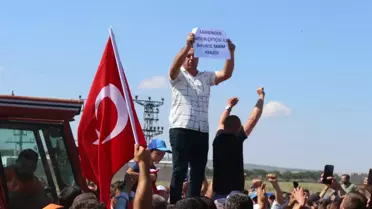 Çiftçiler Bursa-Balıkesir yolunu traktörleriyle kapattı