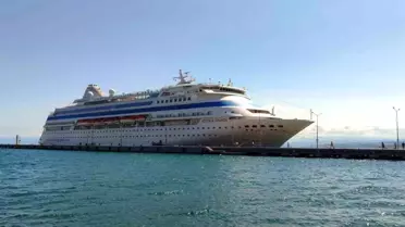 Astoria Grande kruvaziyeri Sinop'a Limanına demirledi