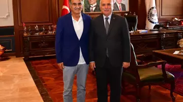 Trabzon Valisi Aziz Yıldırım, Şenol Güneş'le bir araya geldi
