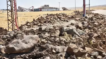 Şırnak'ta atıl taşlı araziler tarıma kazandırılıyor