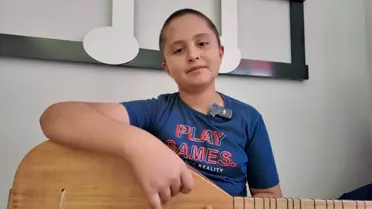 Mudurnu'da Yaşı İlerlemiş Bireyler ve Çocuklar Bağlama Kursunda Buluşuyor