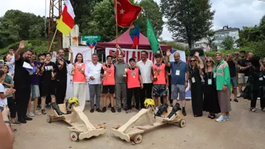 Uluslararası Tulum ve Kemençe Festivali'nde 'Ülkeler Arası Formulaz Tahta Araba Yarışması' düzenlendi