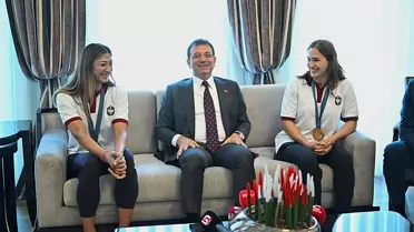 İmamoğlu, 2024 Paris Olimpiyatları'nda bronz madalya kazanan sporcuları ağırladı