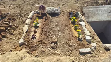 Boşanma Aşamasındaki Eşler Toprağa Verildi