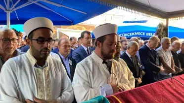 Küçükçekmece Belediye Başkanı Kemal Çebi'nin Annesi Son Yolculuğuna Uğurlandı