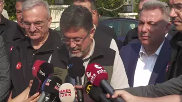 Tarım ve Orman Bakanı Yumaklı: İzmir'deki Yangının Enerjisi Düştü