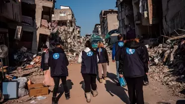 İsrail'in Gazze'ye yönelik saldırılarında 300 insani yardım çalışanı hayatını kaybetti