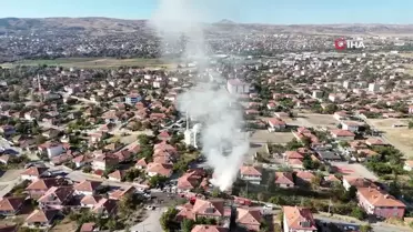 Kırıkkale'de yangın: İki ev bir odunluk yangında kullanılamaz hale geldi