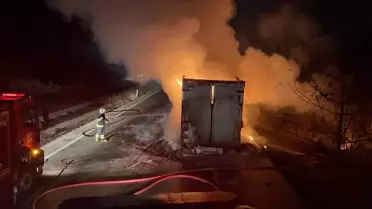 Tokat'ta tırda çıkan yangında hasar meydana geldi