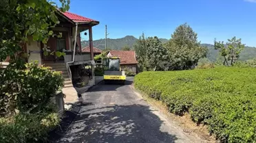 Artvin'de köy yollarına sıcak asfalt döküldü