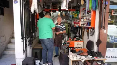 Kilis'te 40 yıldır ayakkabı tamiri yapan usta
