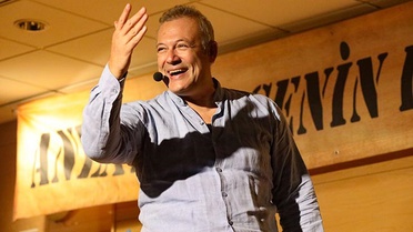 Levent Üzümcü, İzmir Şehir Tiyatroları'nın yeni genel sanat yönetmeni oldu