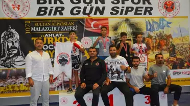 Bitlis'te düzenlenen Muaythai Şampiyonası sona erdi