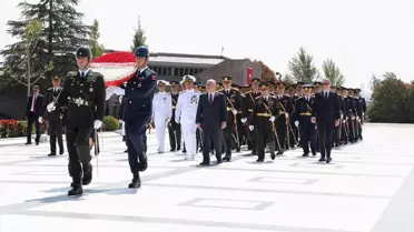 Milli Savunma Bakanı Yaşar Güler, Kahraman Ordumuzun Azimli ve Kararlı Olduğunu Belirtti