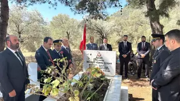 Muğla'nın Datça ilçesinde 30 Ağustos Zafer Bayramı kapsamında şehitlerin mezarları ziyaret edildi
