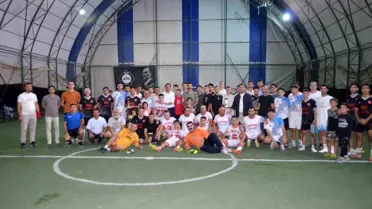 Selendi'nin düşman işgalinden kurtuluşunun 102. yıldönümü ve Geleneksel 29. Kültür ve Cirit Festivali kapsamında düzenlenen mahalleler arası halı saha futbol turnuvasında şampiyon belli oldu