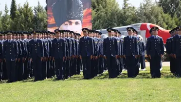 MSÜ Hava Astsubay Meslek Yüksekokulu'nda diploma ve sancak devir teslim töreni düzenlendi
