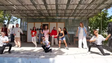 Tekeciler 5'inci Çocuk Sanat Şenliği Renkli Görüntülere Sahne Oldu