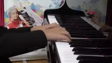 9 Yaşındaki Yusufhan Çakır, Uluslararası Piyano Yarışmasında Birinci Oldu