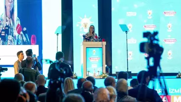 AK Parti İzmir İl Danışma Meclisi Açılışında Konuşmalar Yapıldı