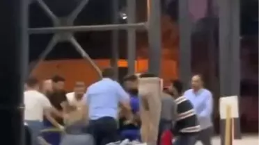 Sultanbeyli'de Kapalı Semt Pazarında Kavga: Silahlı Çatışma