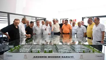 Kepez Belediye Başkanı Mesut Kocagöz, Akdeniz Modern Sanayi Sitesi'ni İnceledi