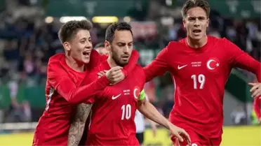 Milli futbolcu Hakan Çalhanoğlu, Ballon d'Or ödülüne aday gösterildi