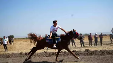 Balıkesir Kurtuluş Yıl Dönümü Rahvan At Yarışları ile Kutlandı